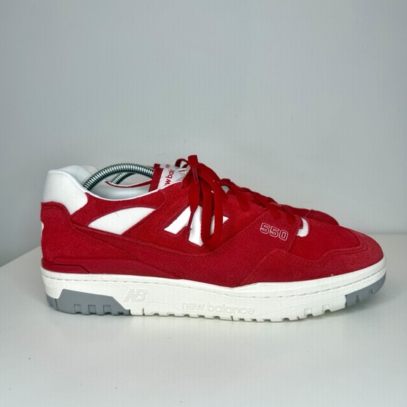 New Balance 550 Suede Pack Low Top Sneaker Red White NWT Men’s 11 Women’s 12.5
